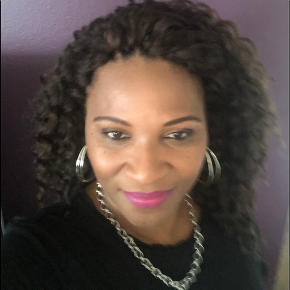 Meet your Posher, Tamika - Picture 2 of 2